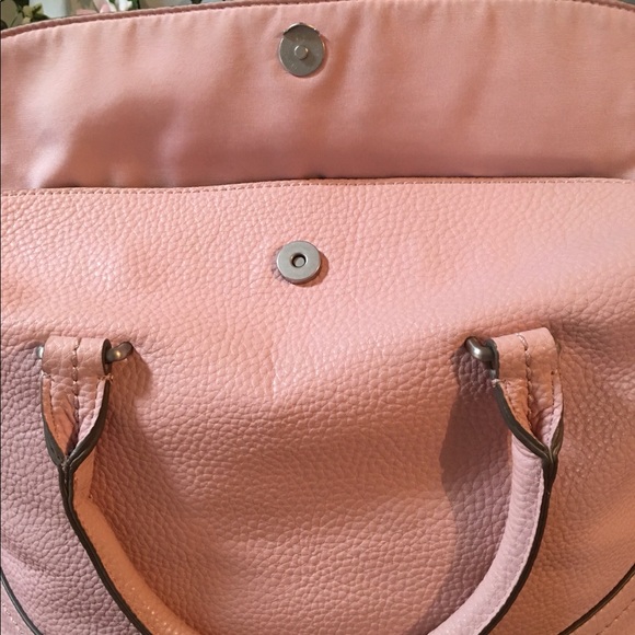 *Esprit* Med- large handbag in a blush pink. - Picture 5 of 11